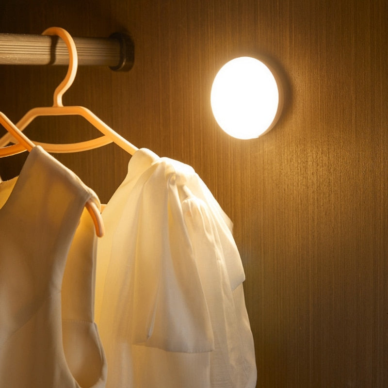 MoveSense™ - Luminária com Sensor de Movimento